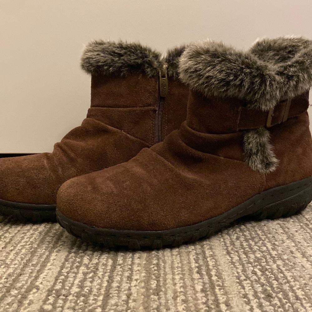 Khombu boots, brown ankle boots, size 8